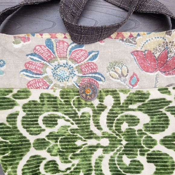 Hand crafted bag reversible. - Picture 7 of 7